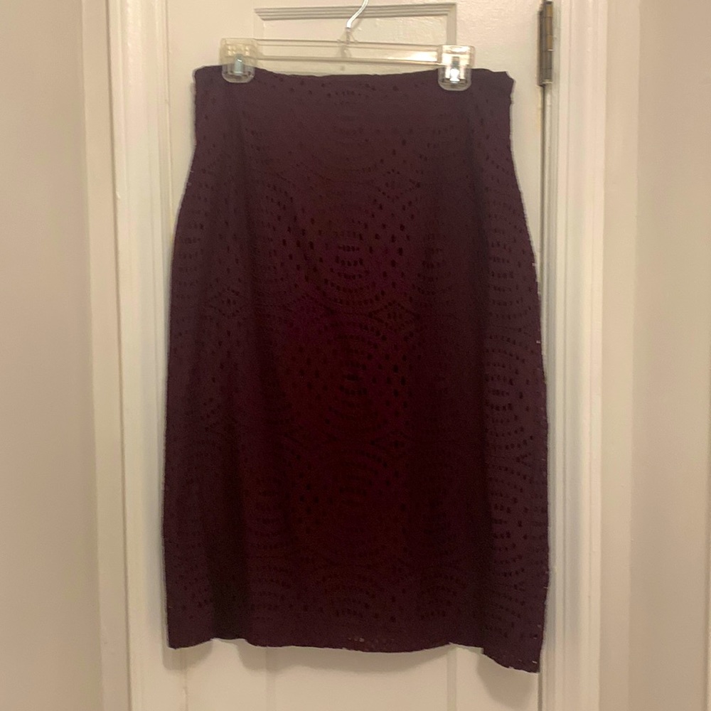 Size 14 skirt Eva Mendes burgundy polyester/rayon w/liner washable